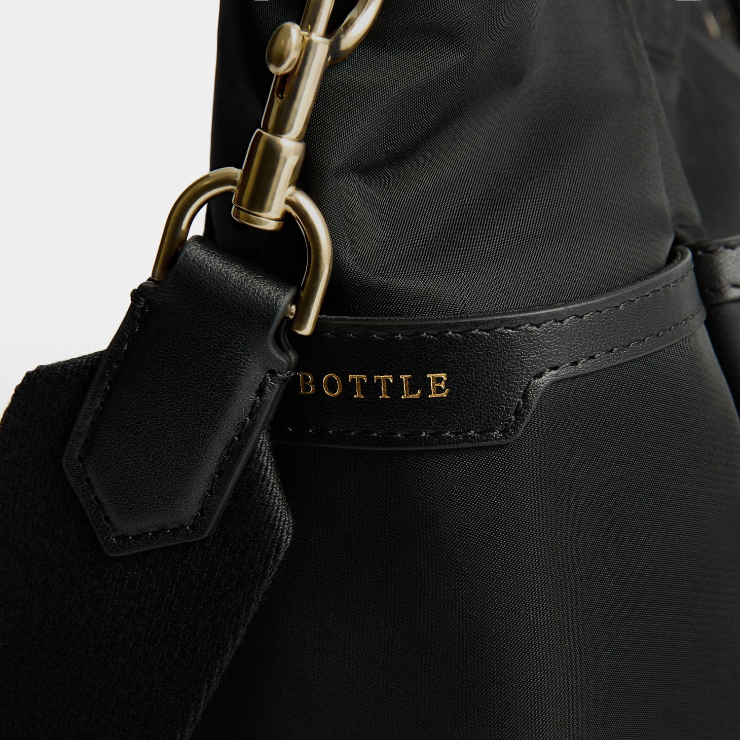 【最新】ANYA HINDMARCH バック Baby Bag | Anya Hindmarch US