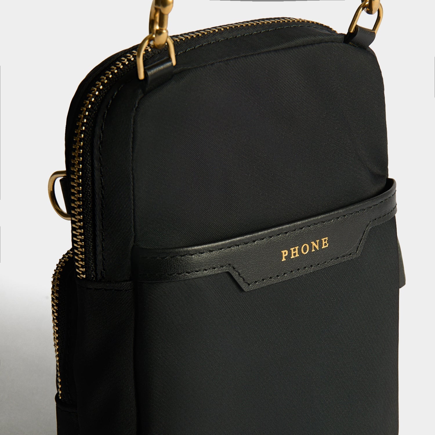 ANYA HINDMARCH Essentials Cross-body バッグ Logo Essentials Cross-body | Anya Hindmarch US