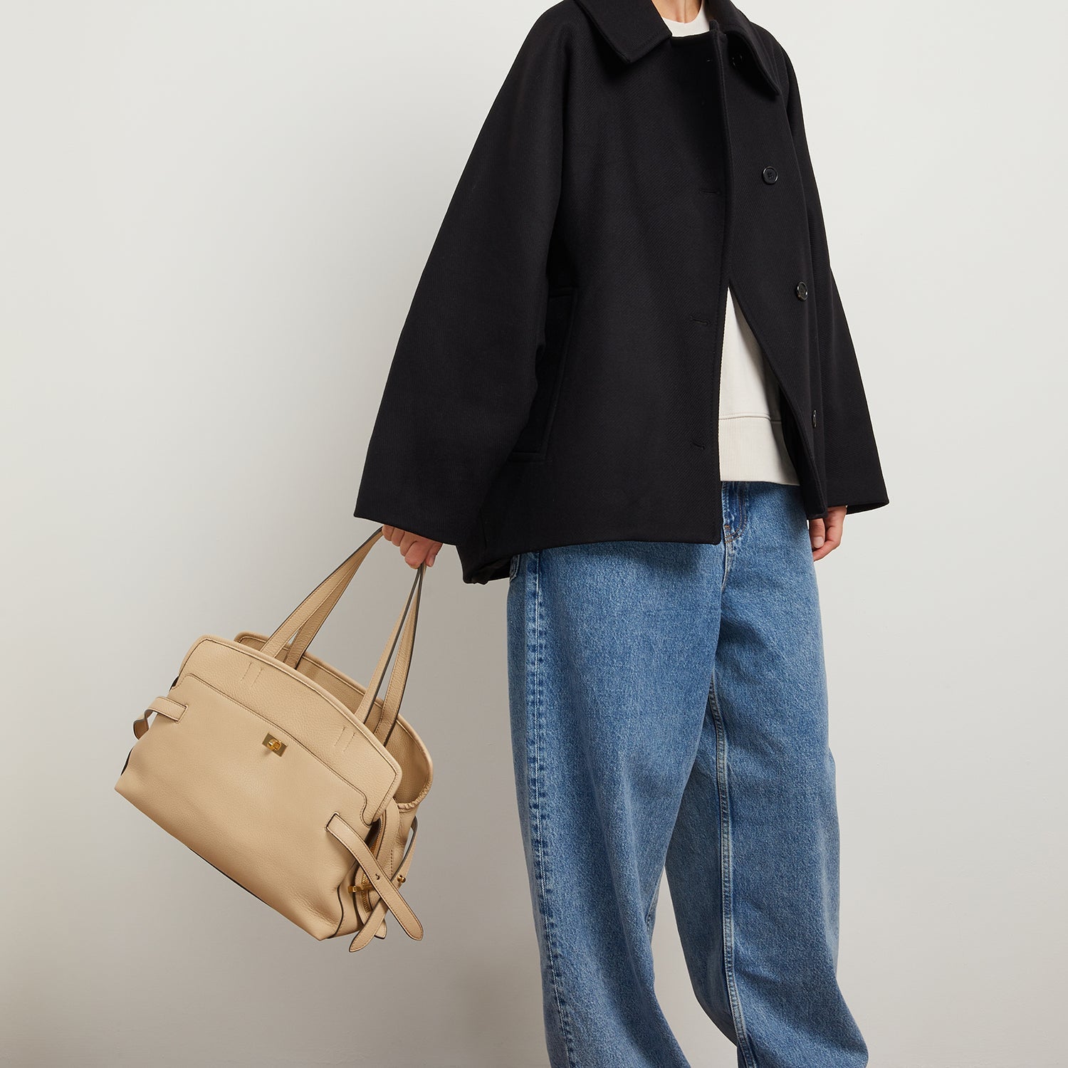 Wilson Shoulder Bag | Anya Hindmarch US