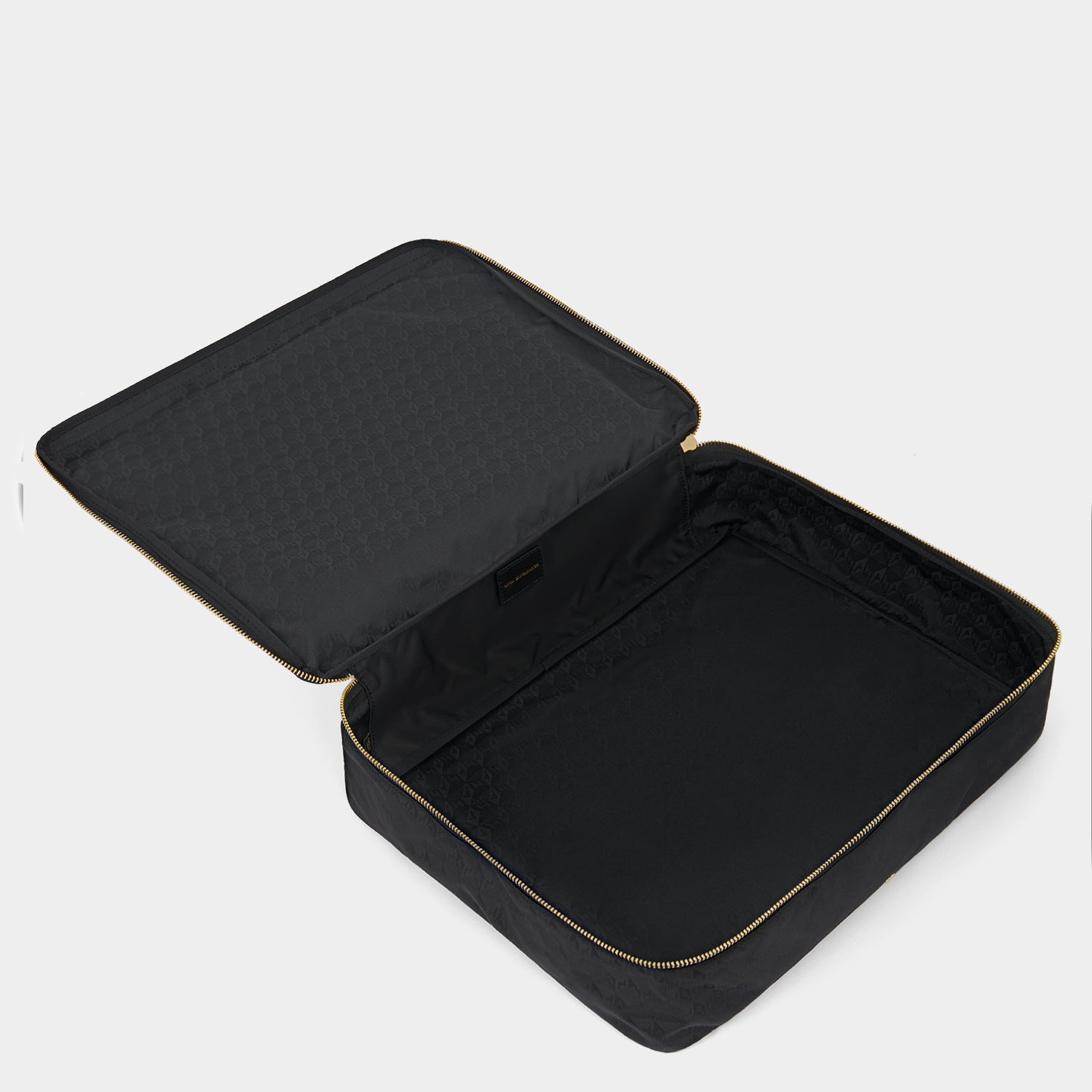 関税なし☆ANYA HINDMARCH /Logo Large Packing Cube in Black Logo Large Packing Cube | Anya Hindmarch US