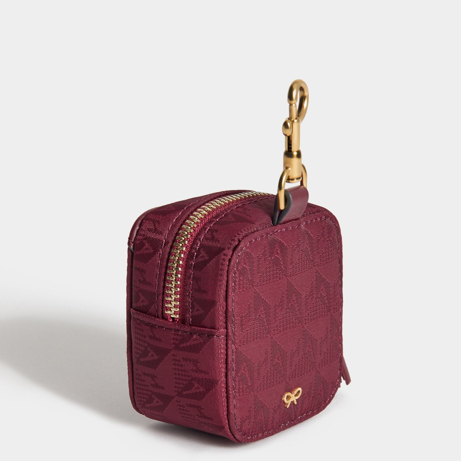 アニヤハインドマーチ Ear Phones Pouch　イヤホンケース ワニ Logo Ear Phones Travel Pouch | Anya Hindmarch US