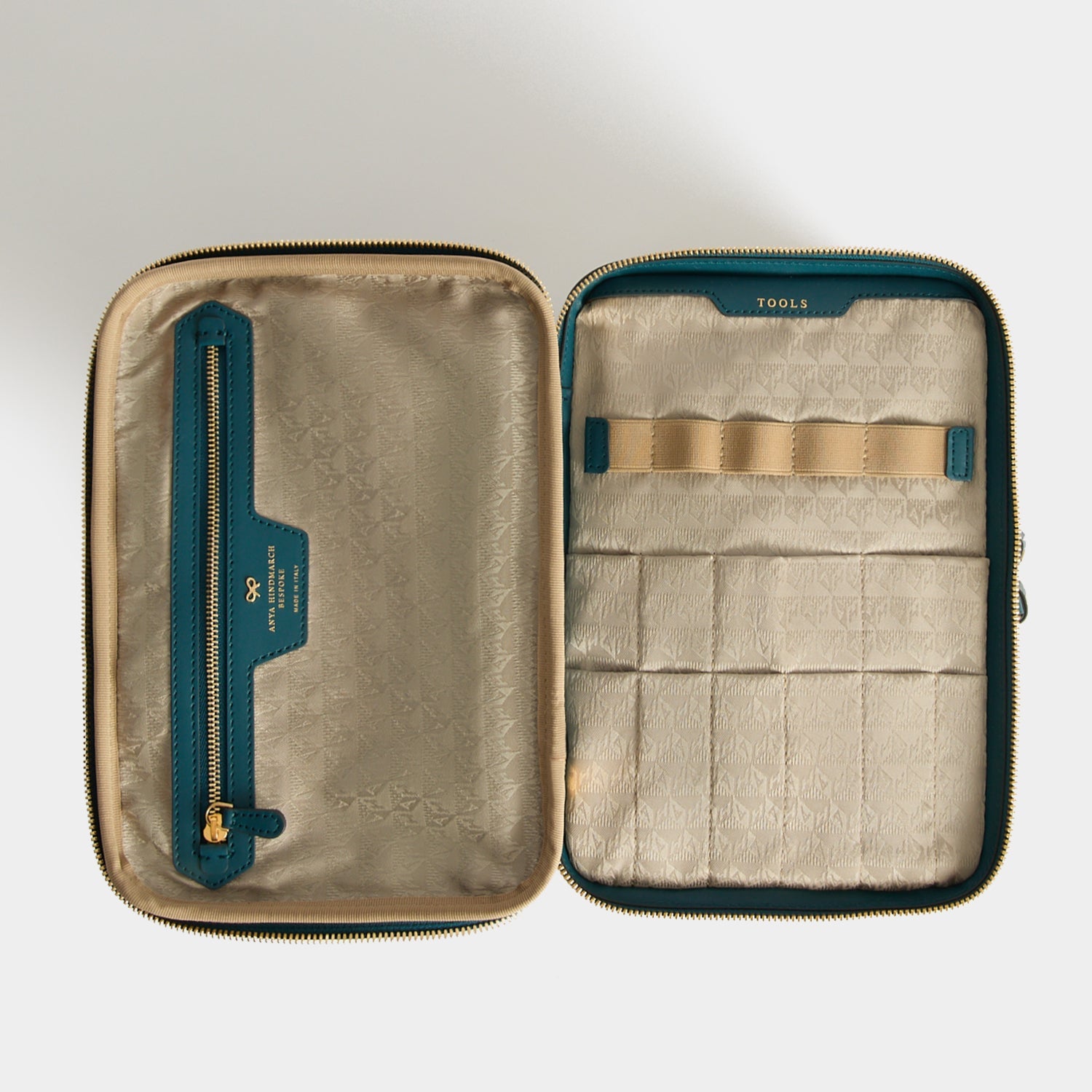 ANYA HINDMARCH バニティキット Bespoke Walton Vanity Kit | Anya Hindmarch US