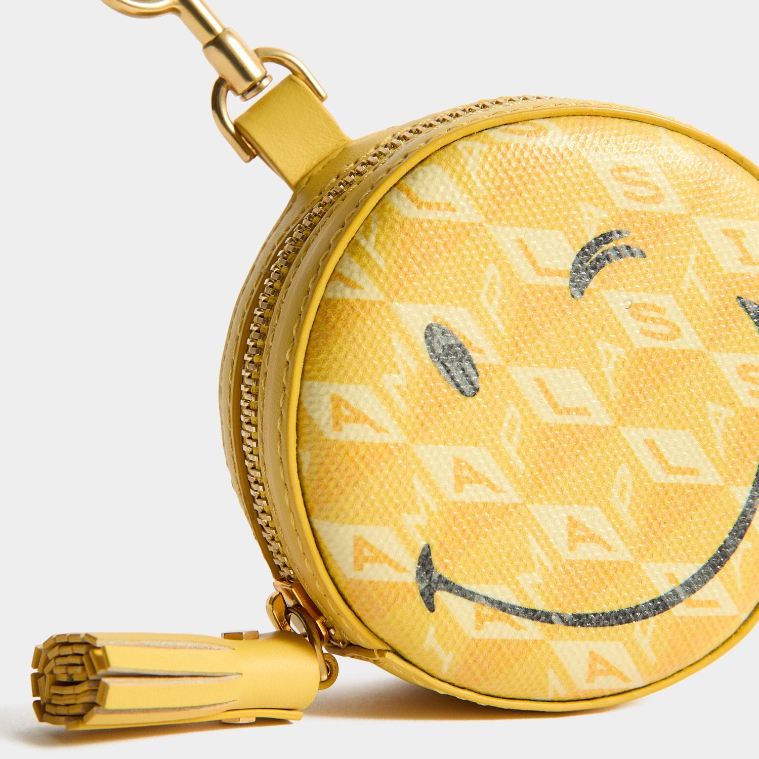 アニヤハインドマーチ Ear Phones Pouch　イヤホンケース ワニ Wink Ear Phones Travel Pouch | Anya Hindmarch US