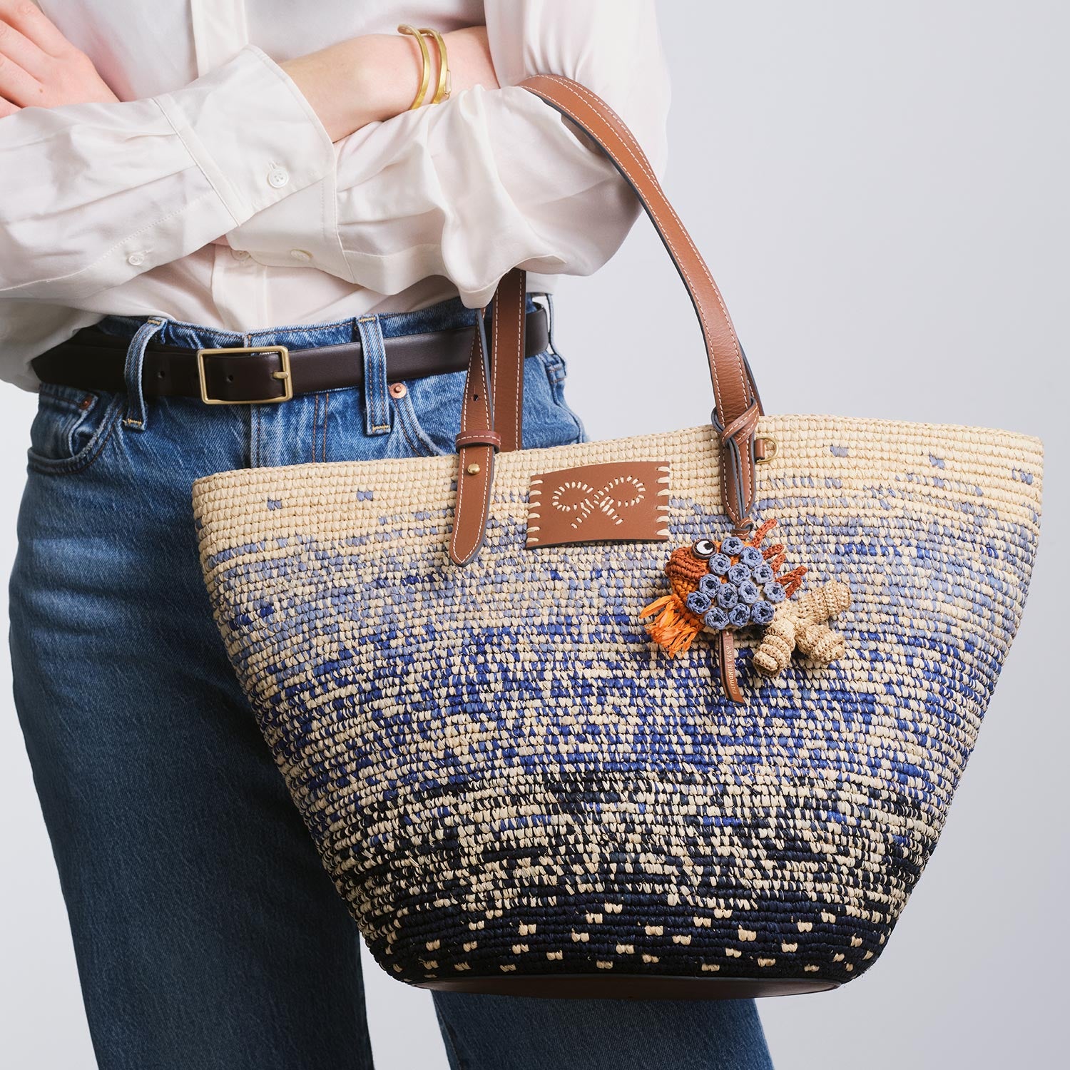 Raffia Dégradé Large Round Basket | Anya Hindmarch US