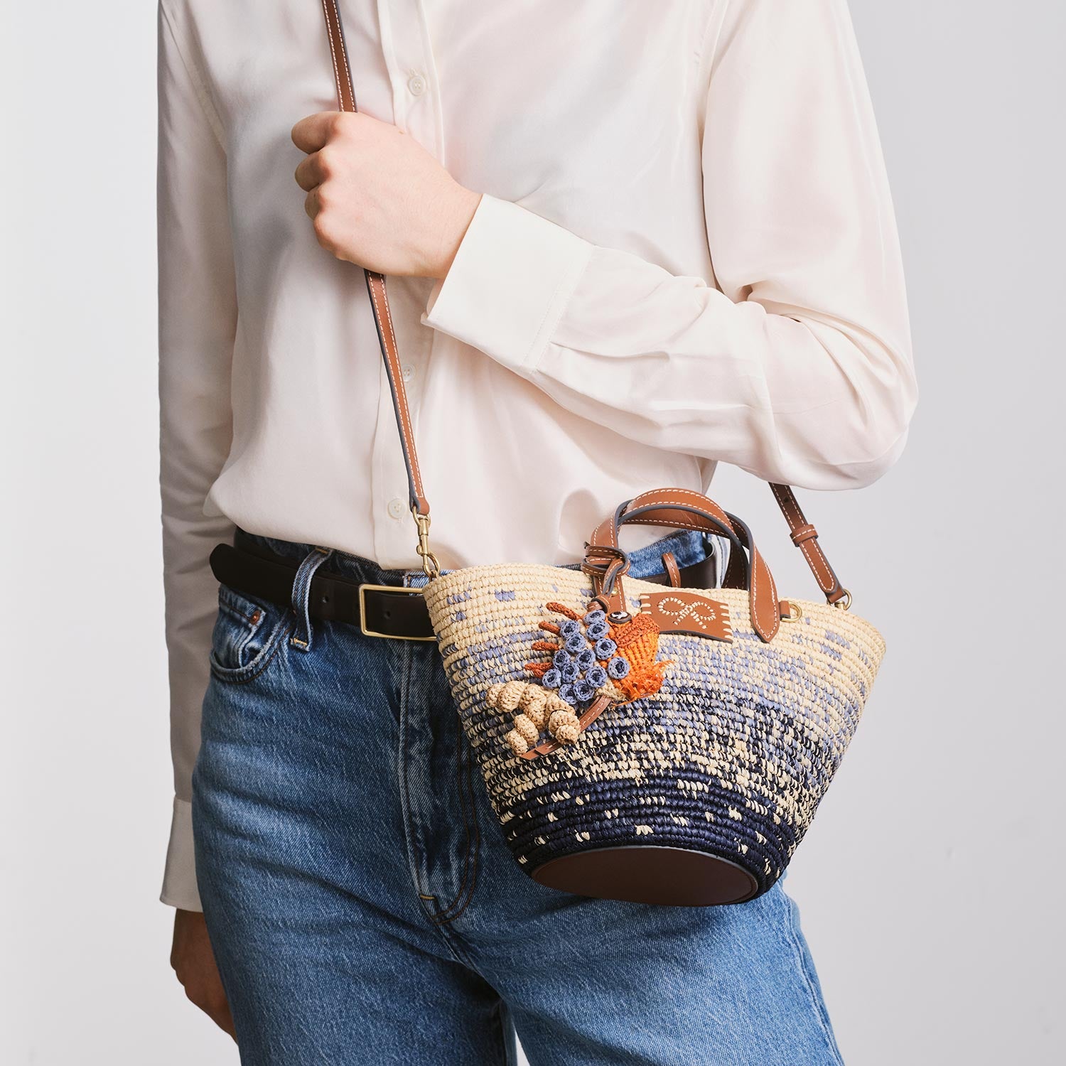 Raffia Dégradé Small Round Basket | Anya Hindmarch US