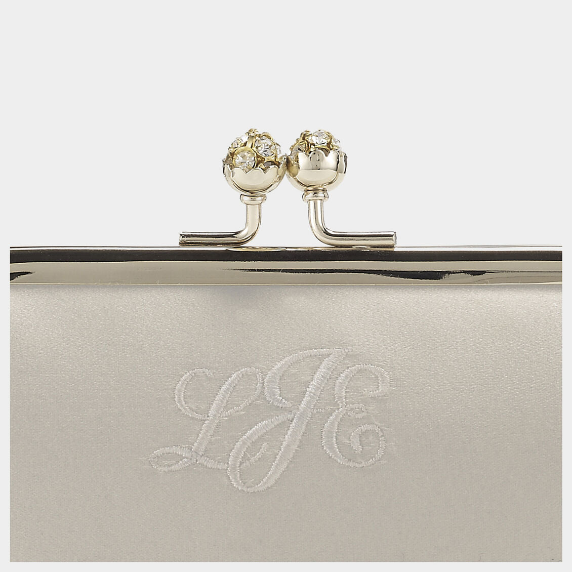 A*B様 美品 AnyaHindmarch ヴィレ サッチェル フリンジ ショル Bespoke Maud Clutch Bag in Ivory Satin | Anya Hindmarch US