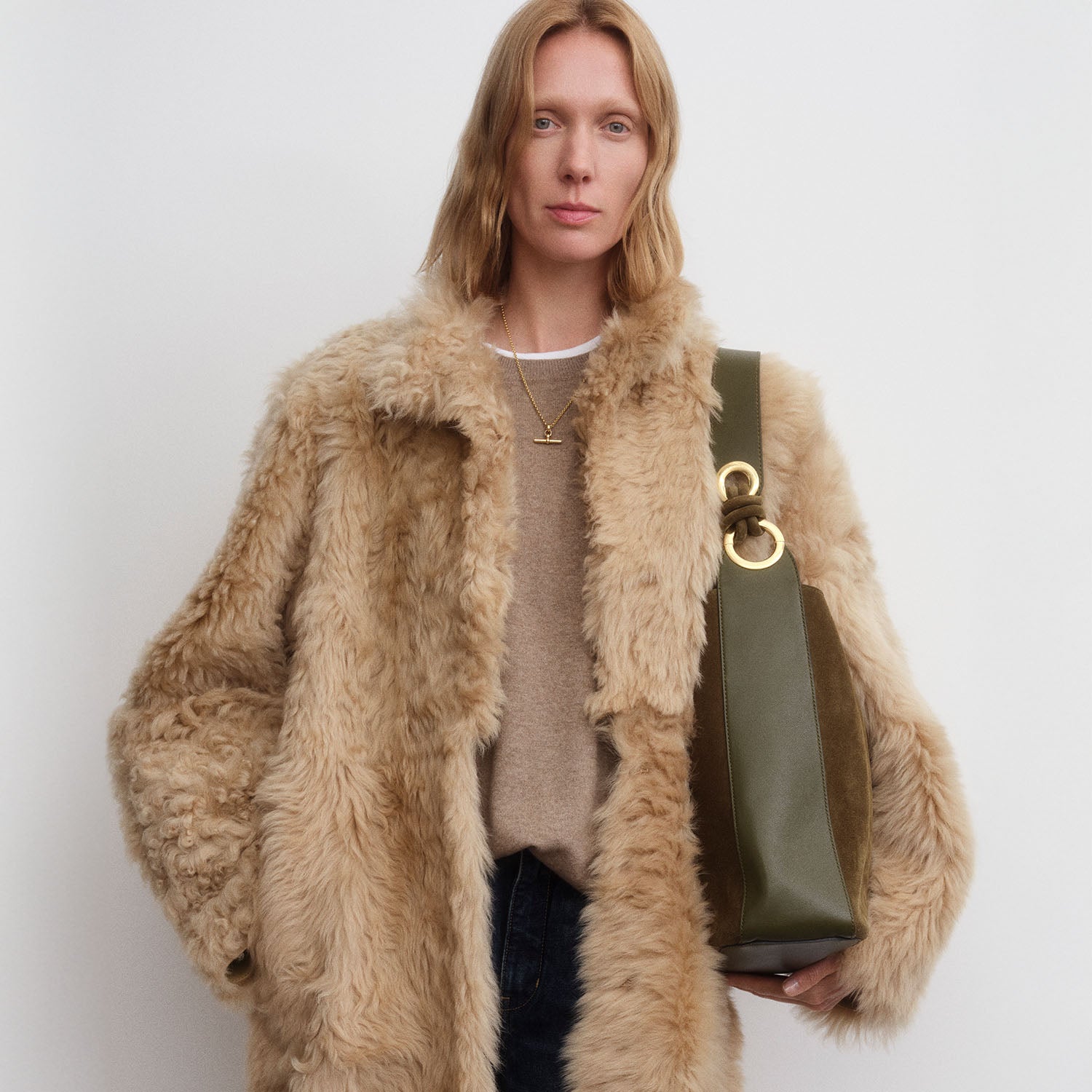 Ringo Shoulder Bag -

          
            Suede Leather in Bonsai Green -
          

          Anya Hindmarch US
