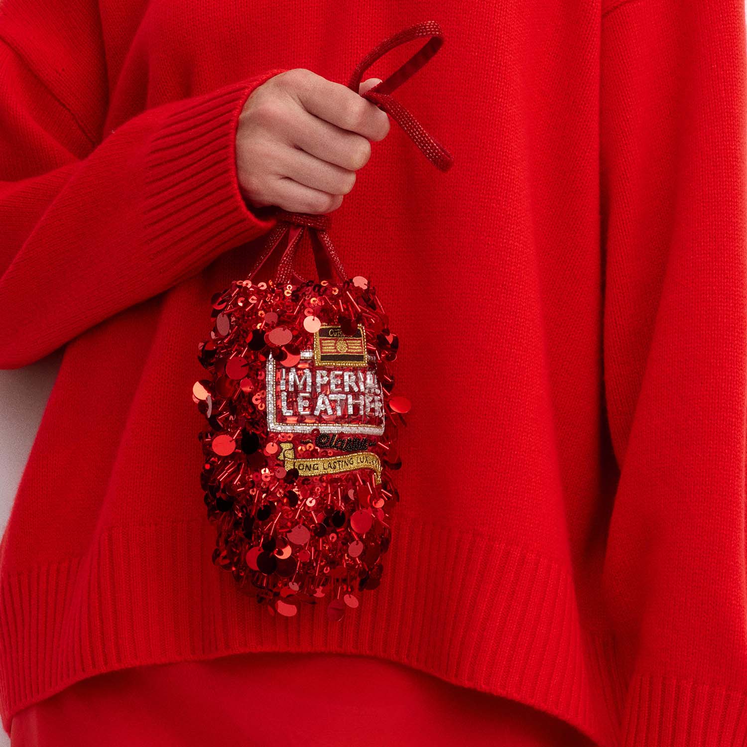 Anya Brands Imperial Leather Mini Bucket Bag -

          
            Satin/Sequins in Red -
          

          Anya Hindmarch US
