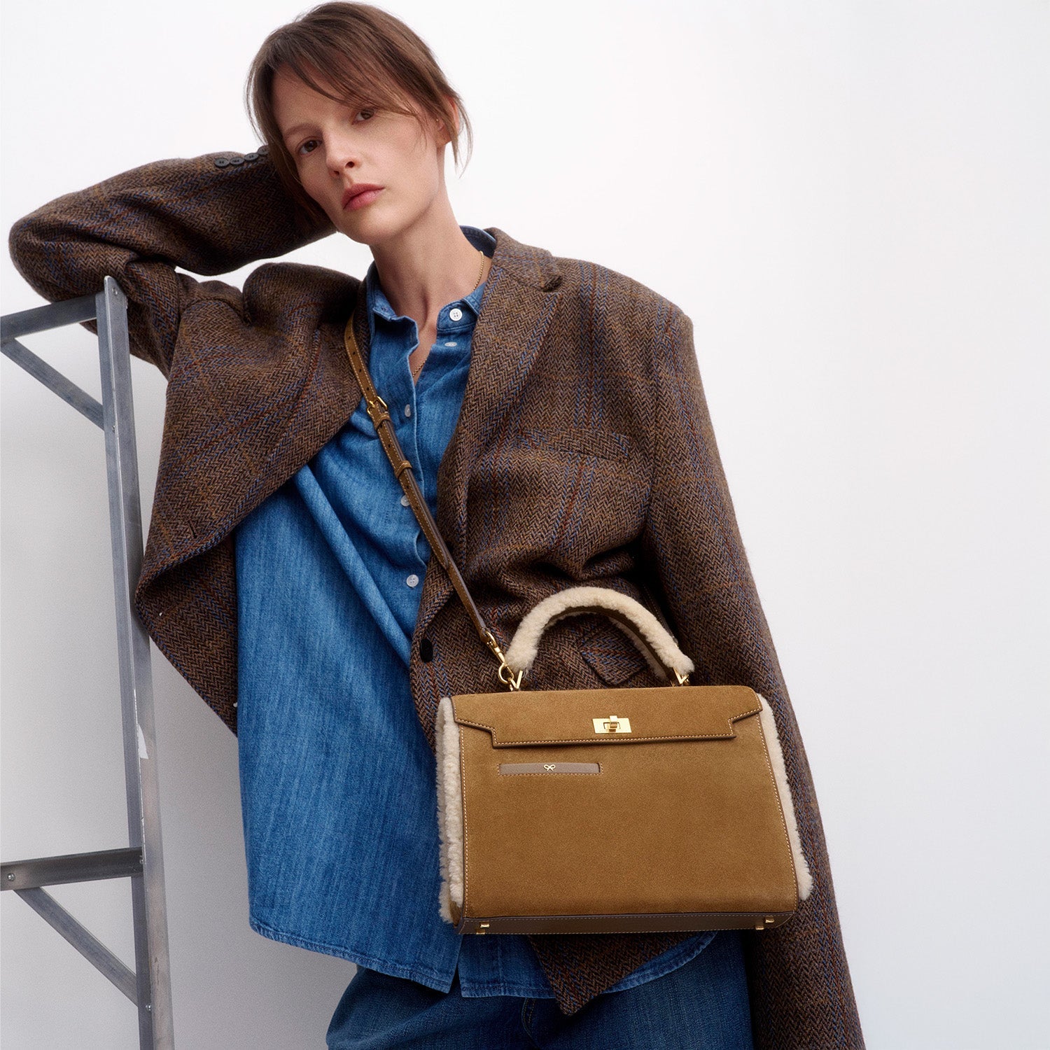 Mortimer Shearling Top Handle -

          
            Shearling/Suede Leather in Moutarde -
          

          Anya Hindmarch US
