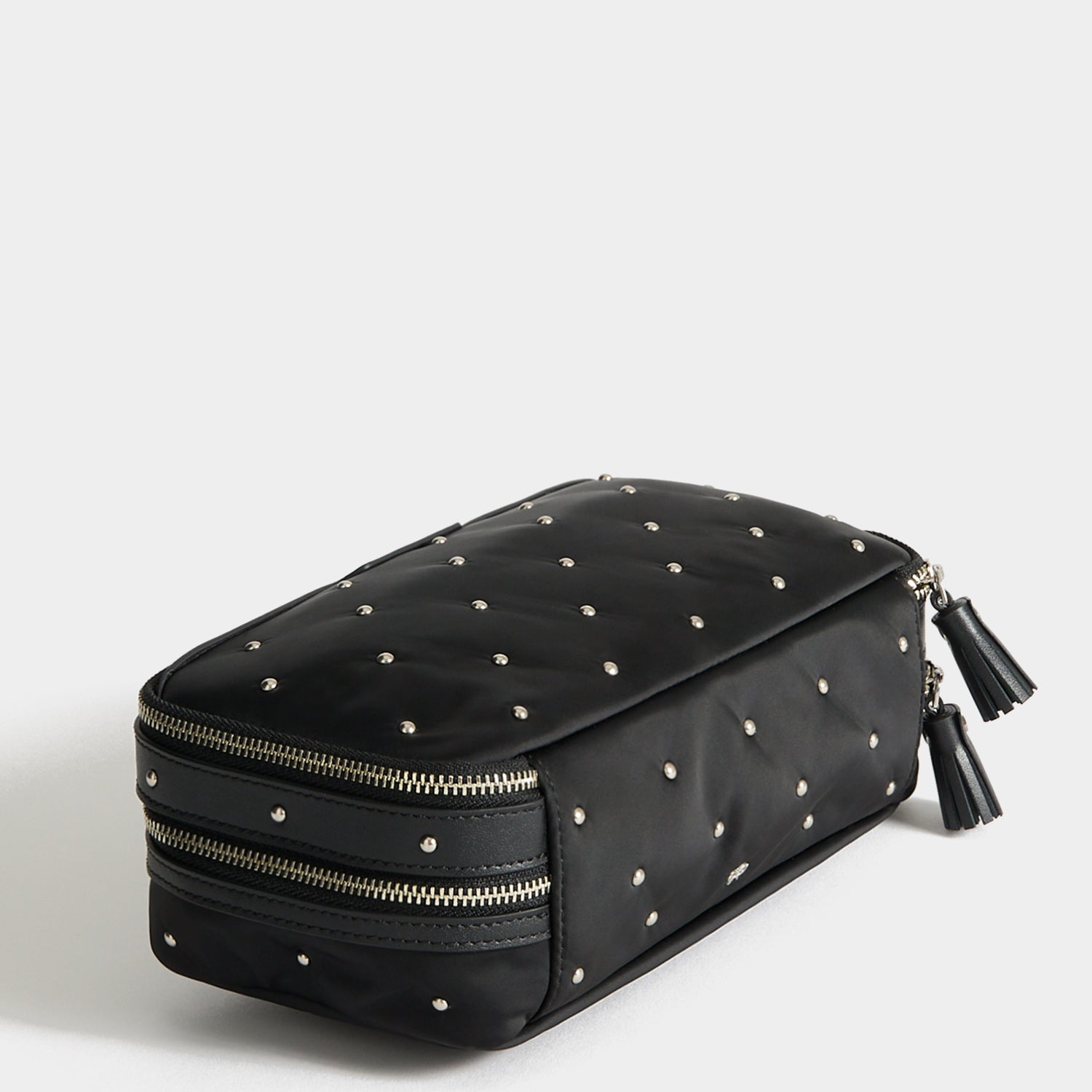 Studs Large Make-Up Pouch -

          
            Recycled Satin/Calf Leather in Black -
          

          Anya Hindmarch US
