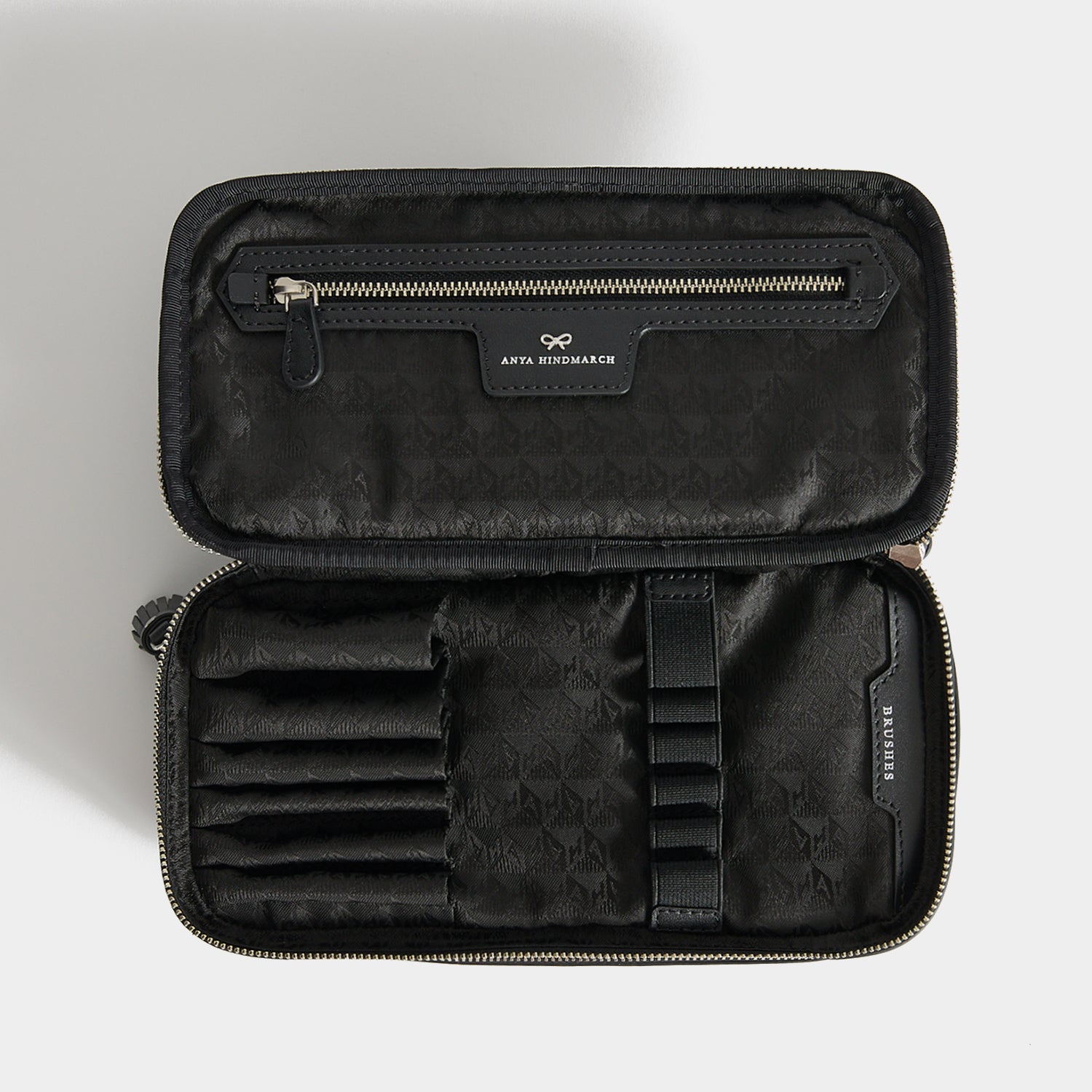 Studs Large Make-Up Pouch -

          
            Recycled Satin/Calf Leather in Black -
          

          Anya Hindmarch US
