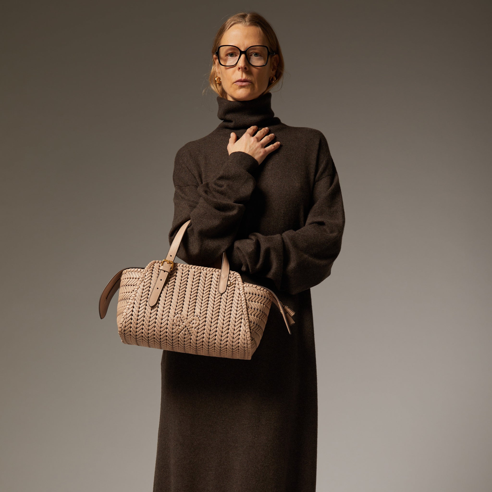 Neeson Zip Top Bag -

                  
                    Capra Leather in Light Nude -
                  

                  Anya Hindmarch US
