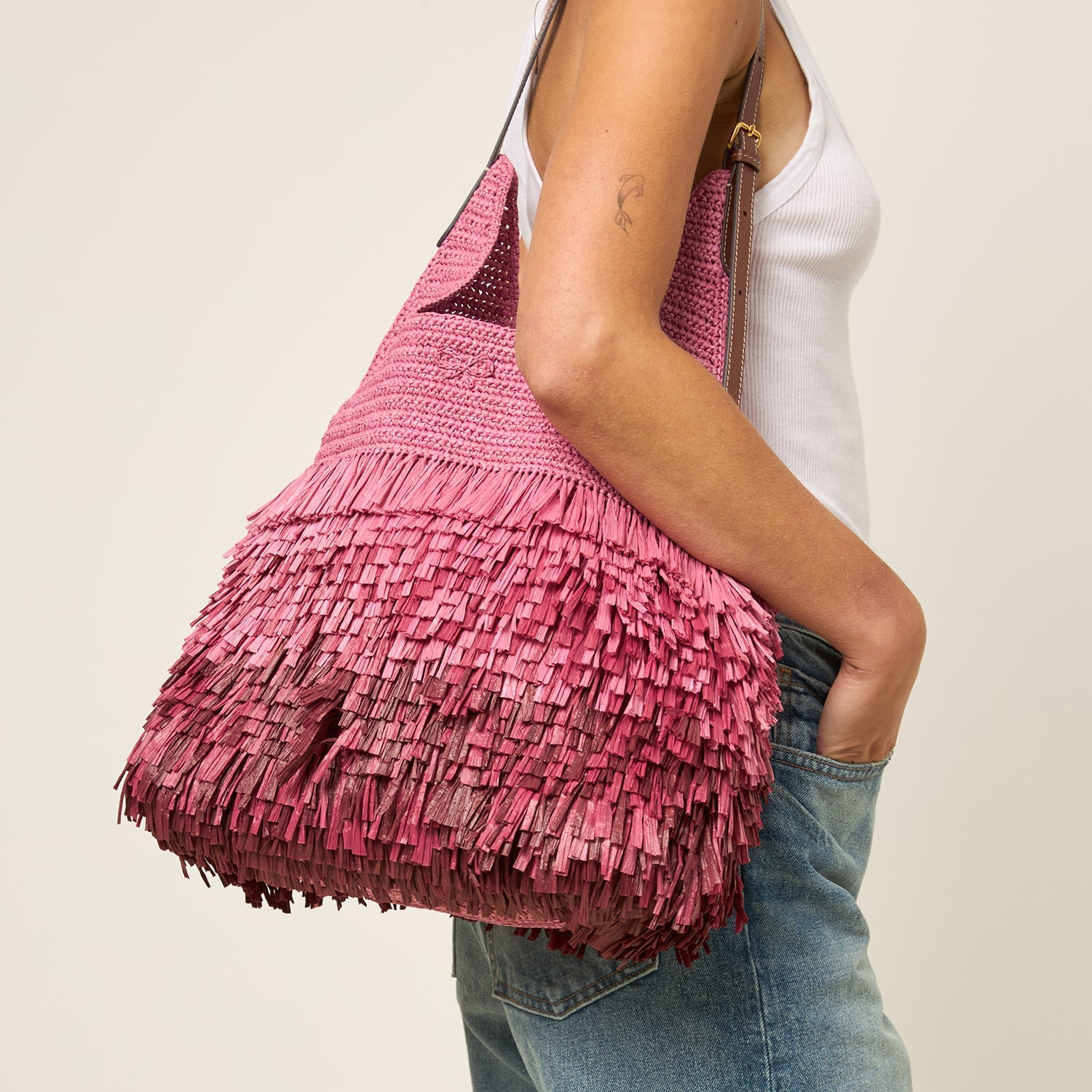Dégradé Shag Raffia Bag -

          
            Raffia/Smooth Leather in Bubblegum Pink -
          

          Anya Hindmarch US
