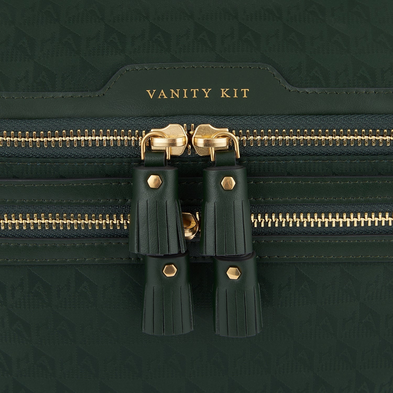 Logo Vanity Kit -

                  
                    Nylon Jacquard in Dark Holly -
                  

                  Anya Hindmarch US
