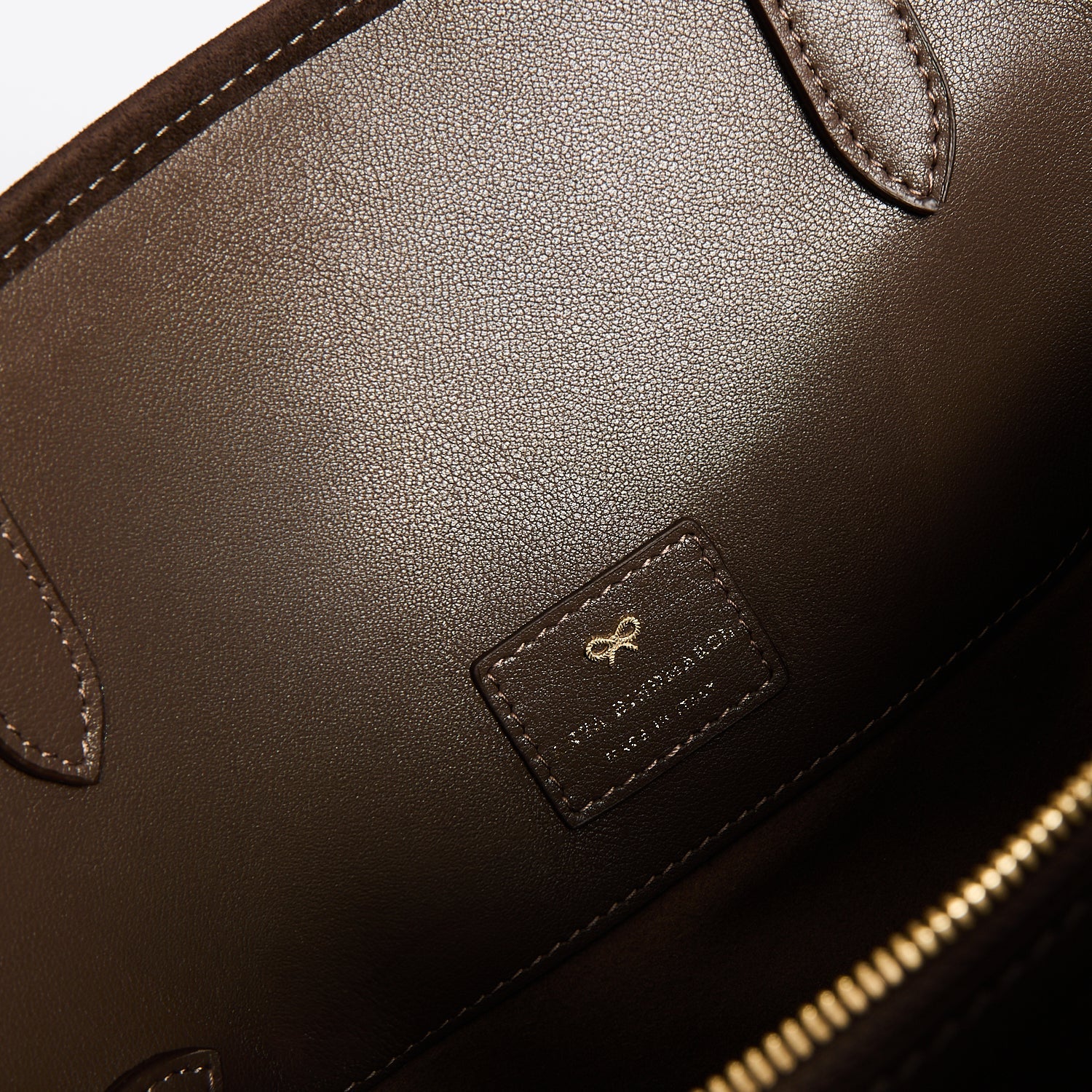 Wilson Shoulder Bag | Anya Hindmarch US