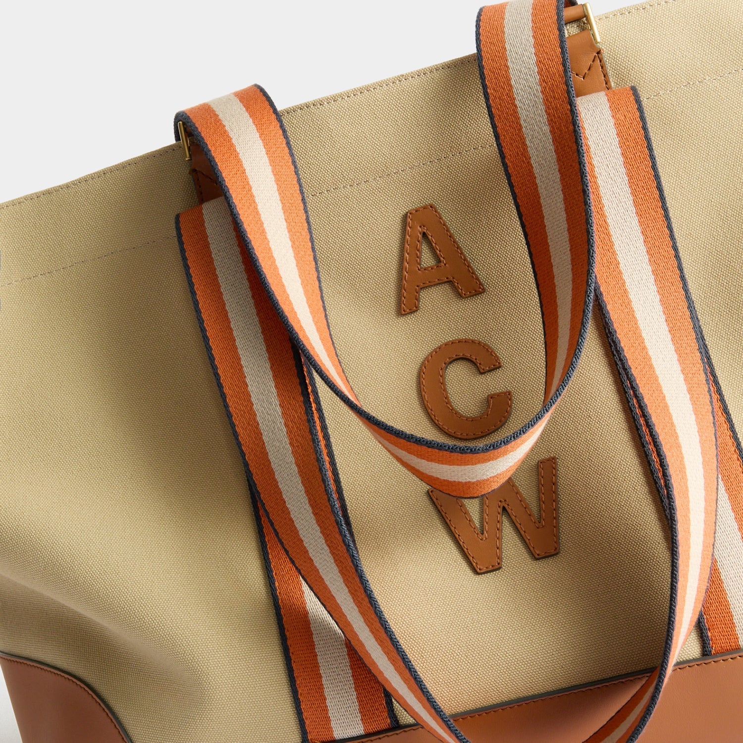 ANYA HINDMARCH バッグ CARKER M キャメル Mortimer Top Handle | Anya Hindmarch US