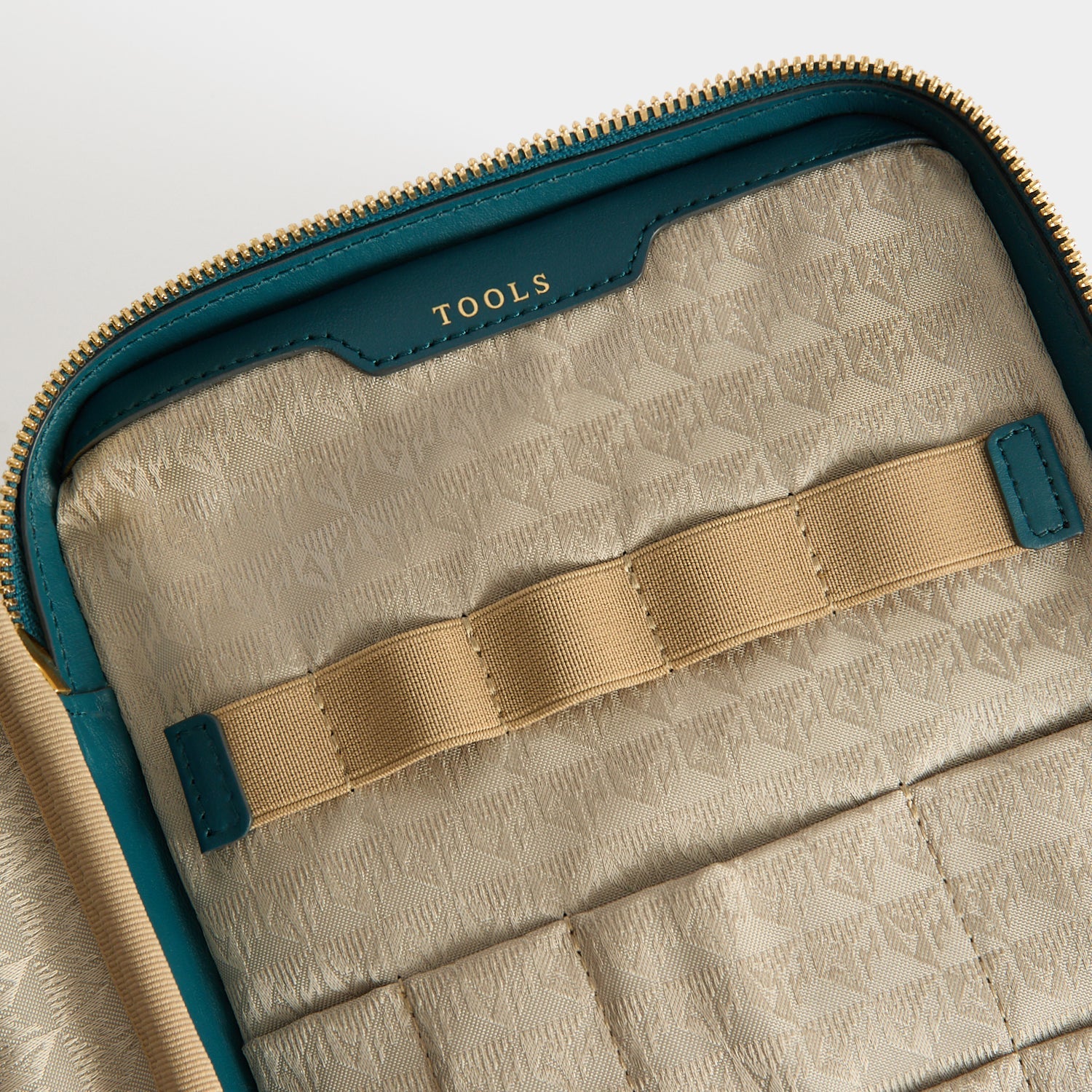 Bespoke Walton Vanity Kit | Anya Hindmarch US