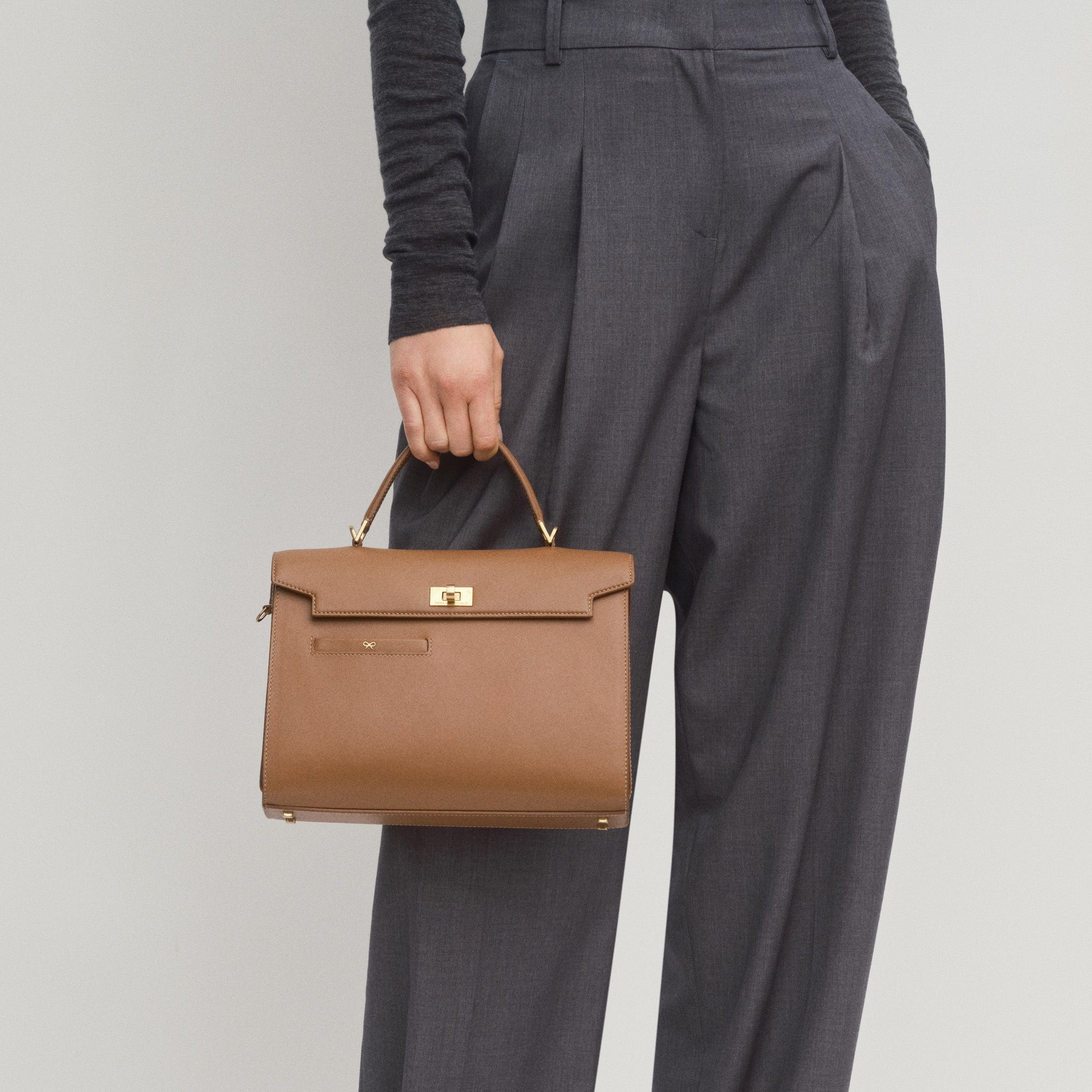 Mortimer Top Handle -

          
            Calf Leather in Pecan -
          

          Anya Hindmarch US
