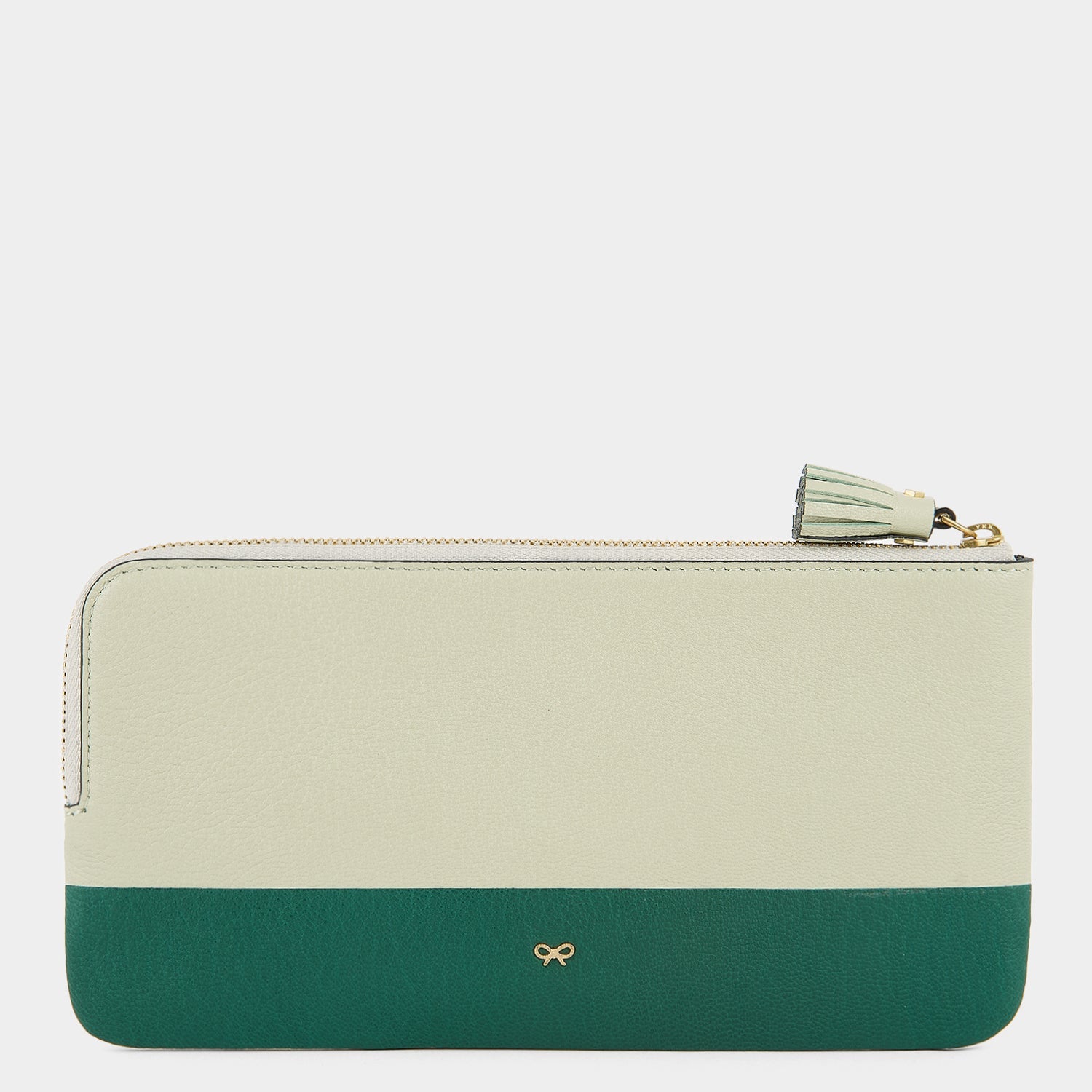 Peanuts Snoopy Zip Loose Pocket -

          
            Capra Leather in Eau De Nil Green -
          

          Anya Hindmarch US
