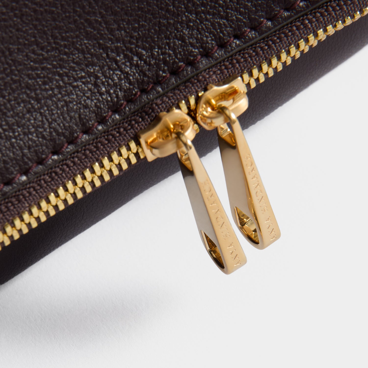 Vere Cross-body -

          
            Calf Leather in Grape -
          

          Anya Hindmarch US
