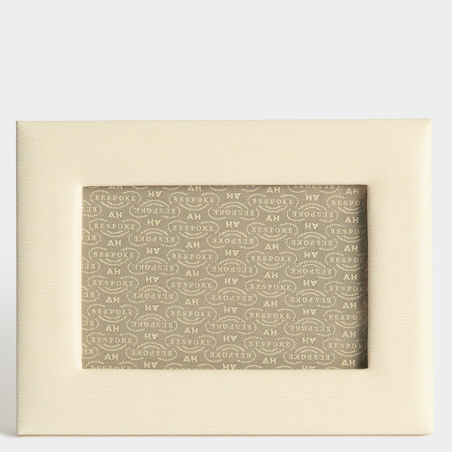 Bespoke Shaftesbury 6x4 Frame -

          
            London Grain in Bone -
          

          Anya Hindmarch US
