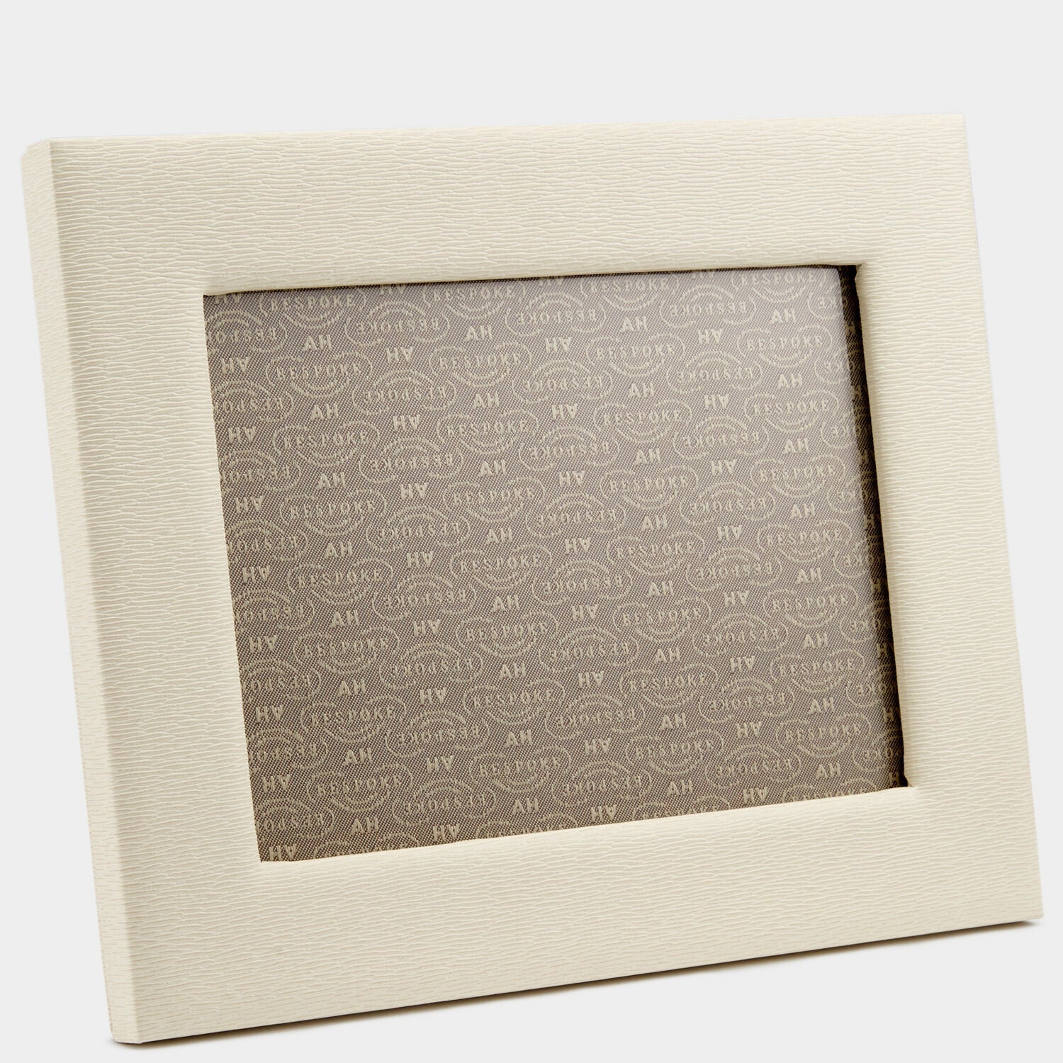 Bespoke Shaftesbury 5x7 Frame -

          
            London Grain in Bone -
          

          Anya Hindmarch US
