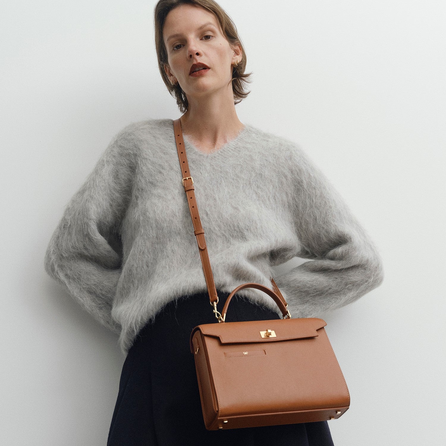 Mortimer Top Handle -

          
            Calf Leather in Pecan -
          

          Anya Hindmarch US
