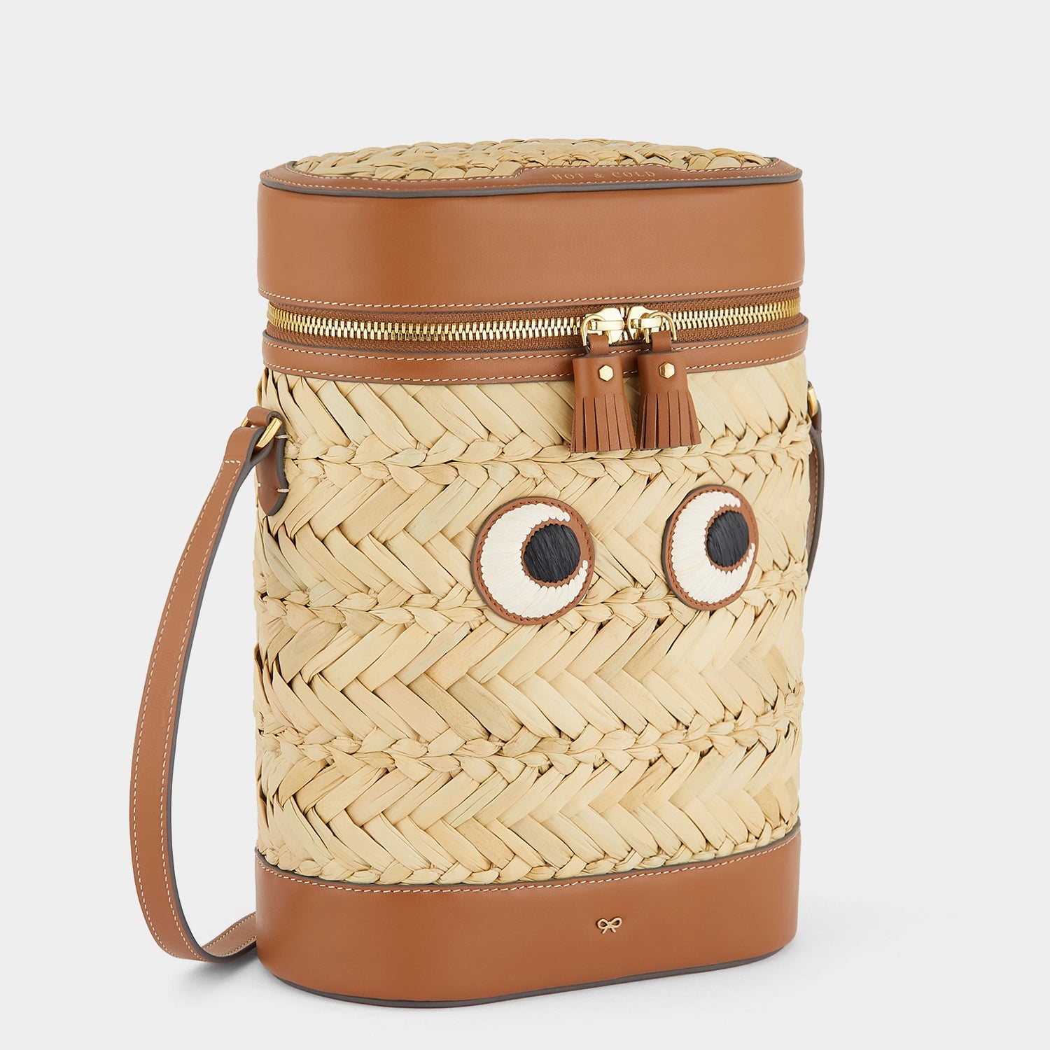 Eyes Flask Holder -

                  
                    Seagrass in Natural -
                  

                  Anya Hindmarch US
