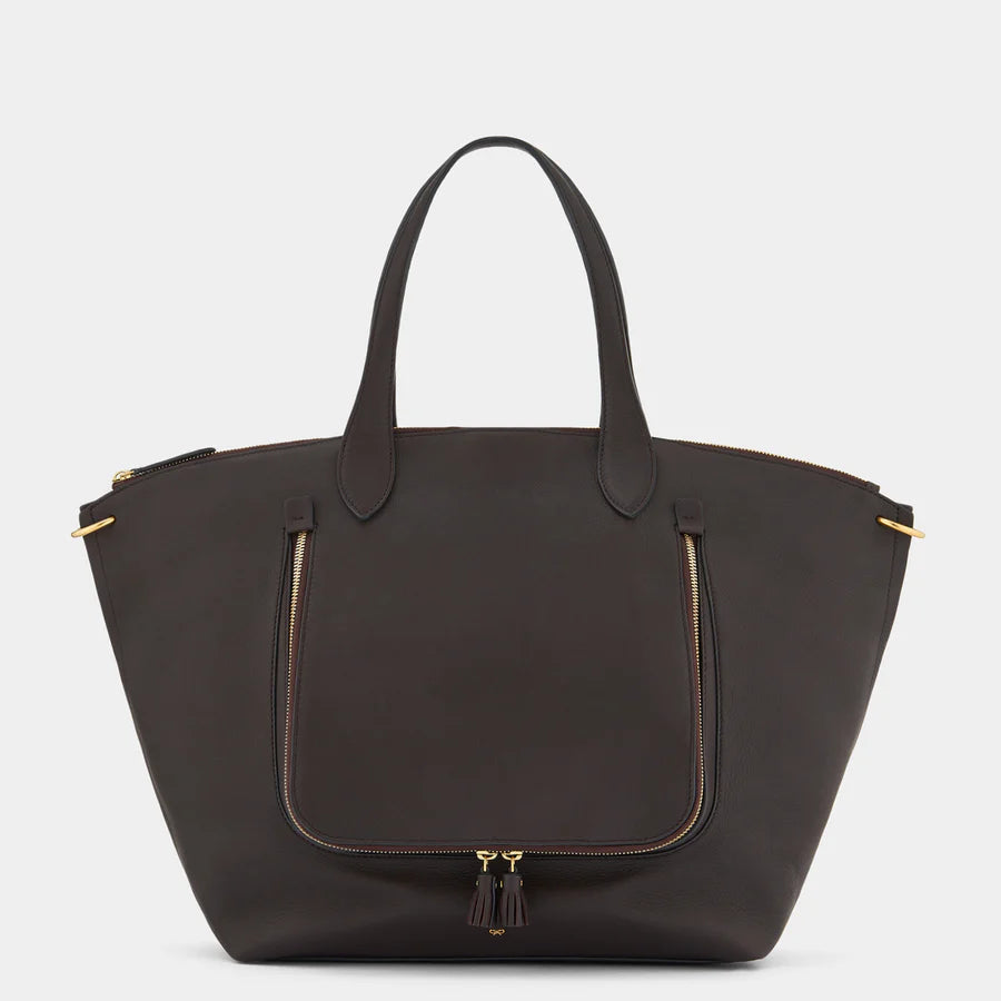 Vere Slouchy Tote -

                  
                    Flat Leather in Coffee -
                  

                  Anya Hindmarch US
