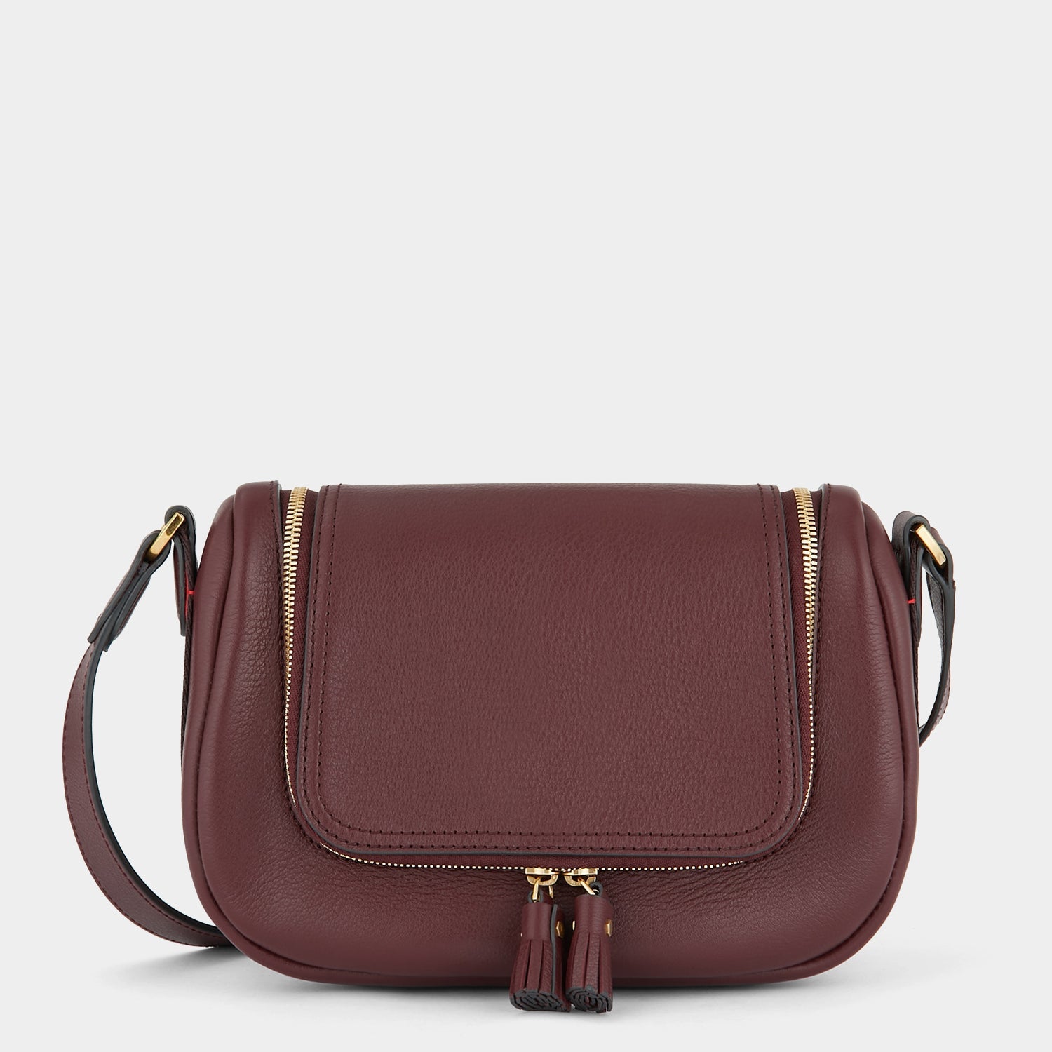 Small Vere Soft Satchel -

                  
                    Flat Leather in Medium Red -
                  

                  Anya Hindmarch US
